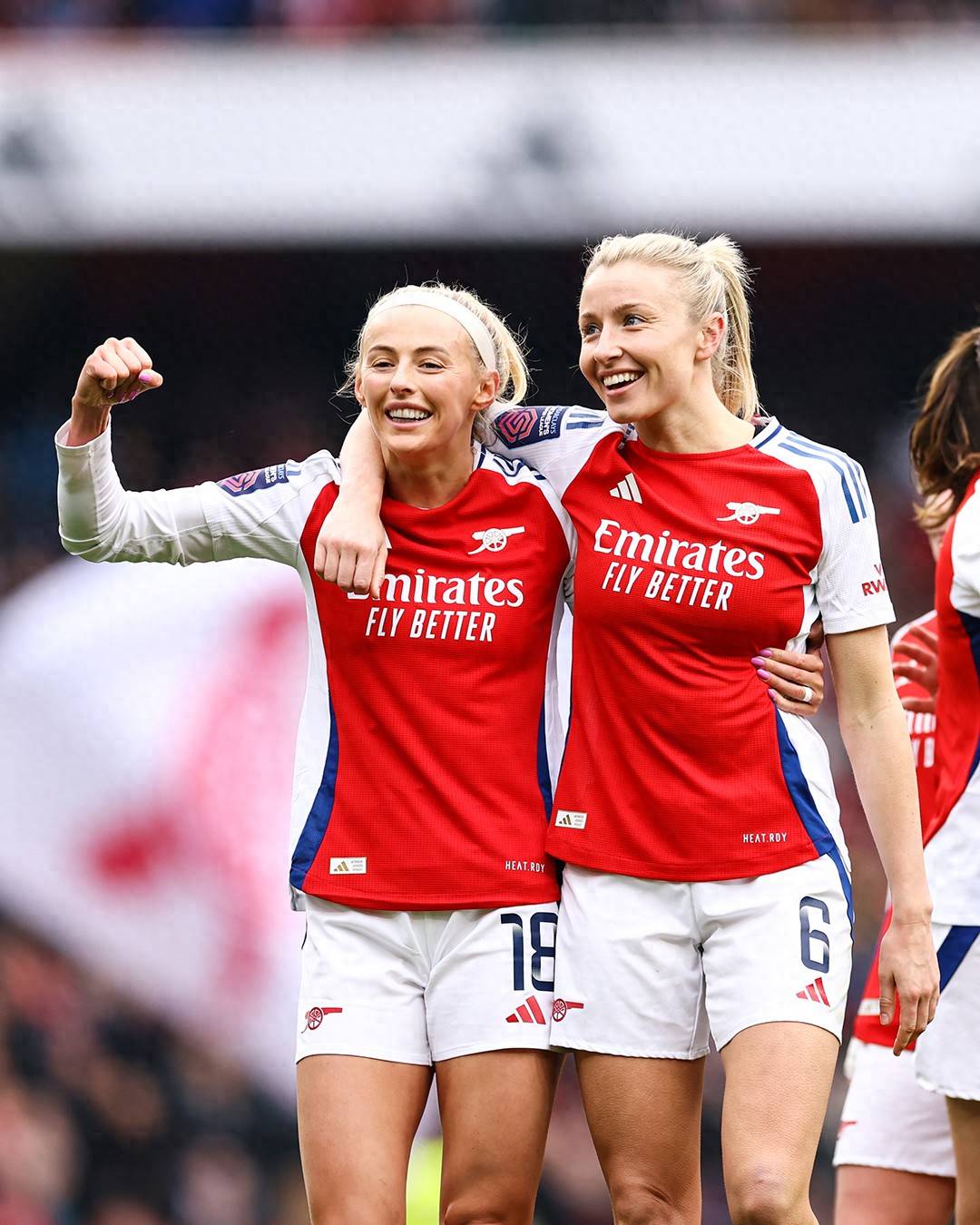 女足比赛再度火爆球场,吸引无数球迷观看的简单介绍 女足比赛再度火爆球场,吸引无数球迷观看的简单介绍