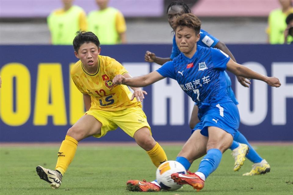 关于中国足球冠军:女足球队夺魁国际足球赛事一触即发的信息 关于中国足球冠军:女足球队夺魁国际足球赛事一触即发的信息