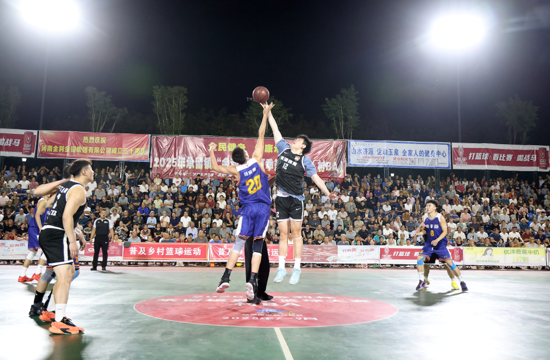 篮球赛场上热血沸腾,胜负激烈不分!的简单介绍 篮球赛场上热血沸腾,胜负激烈不分!的简单介绍