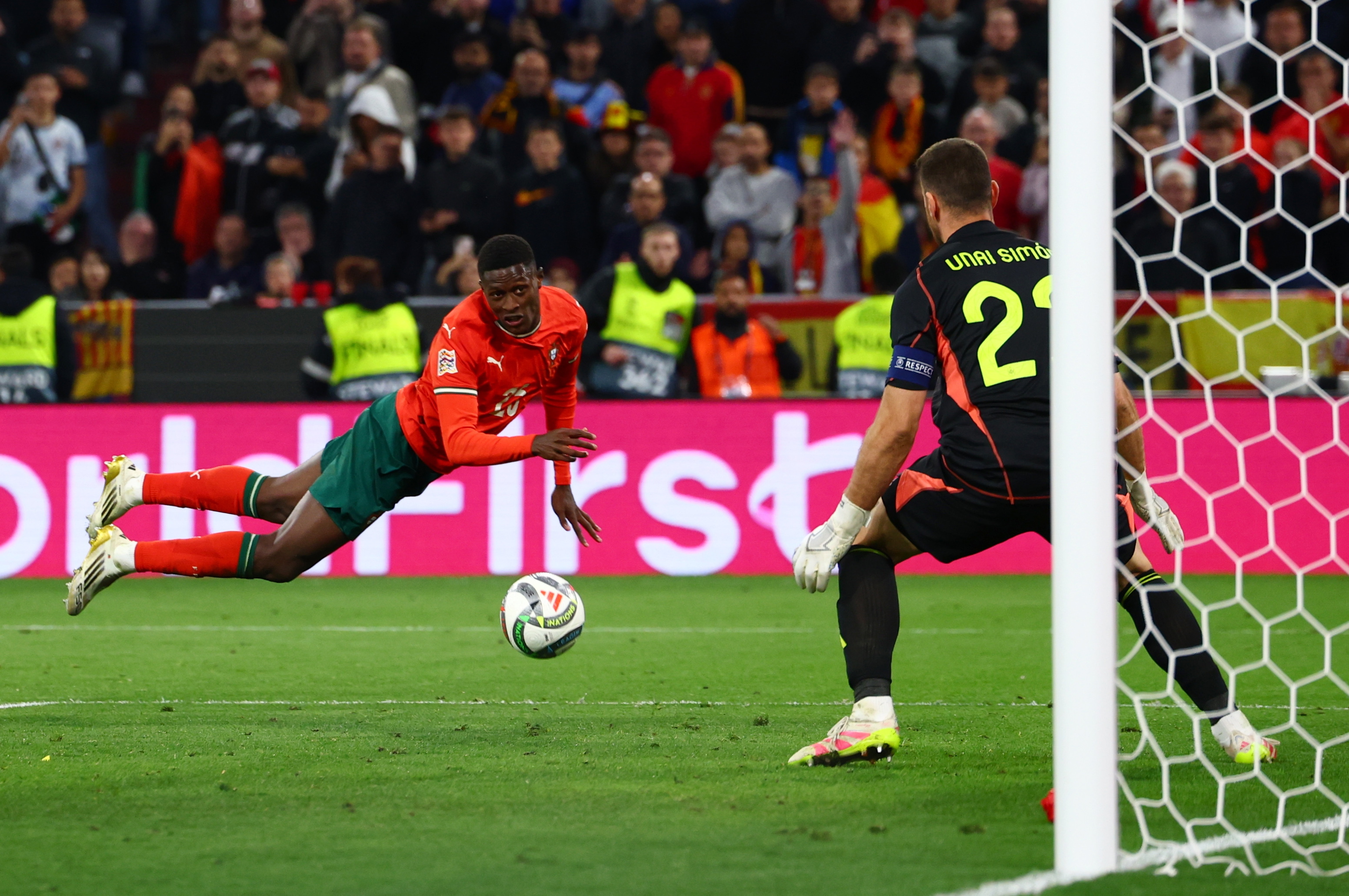 欧国联比赛：球队全力备战，冲击胜利的简单介绍