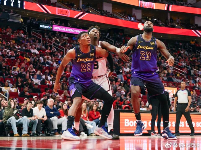 湖人遭遇三连败,詹姆斯孤身支撑全场的简单介绍 湖人遭遇三连败,詹姆斯孤身支撑全场的简单介绍