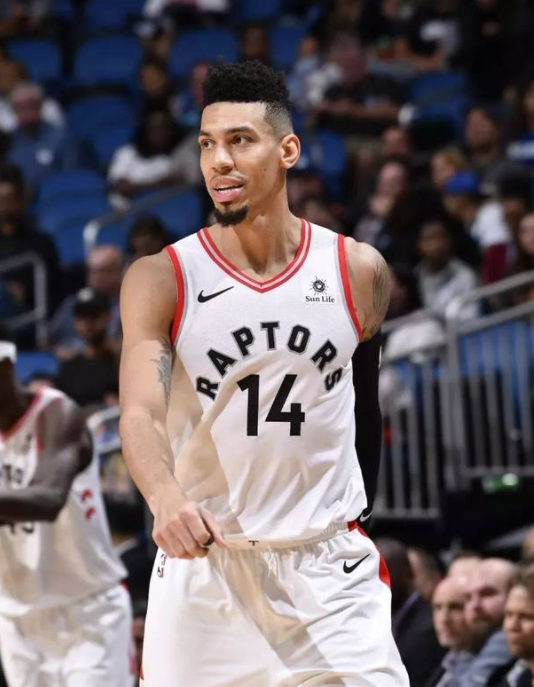 生涯新高分!球队新星破记录,带领球队雄姿勃发! 生涯新高分!球队新星破记录,带领球队雄姿勃发!