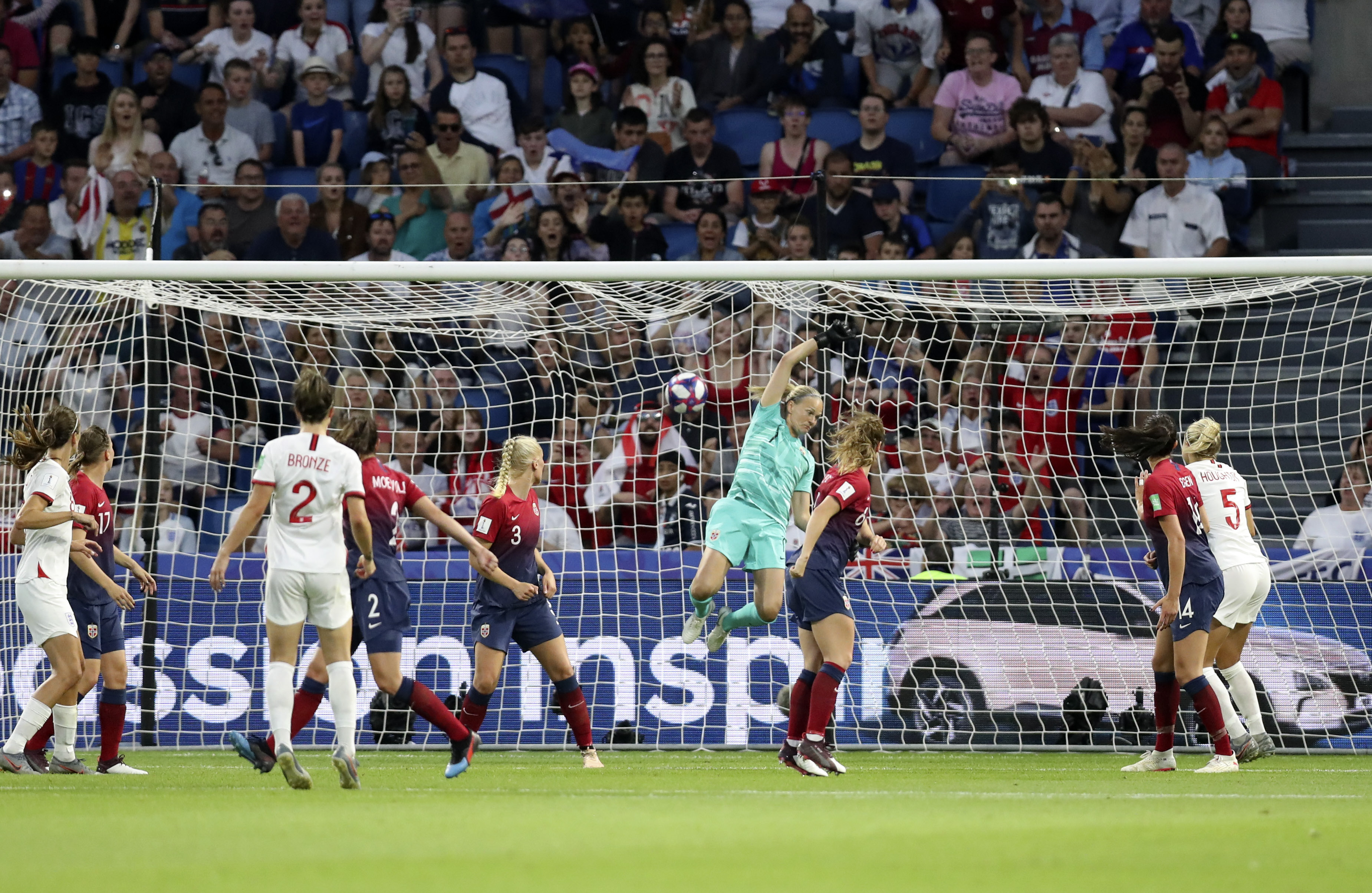 挪威队连败出局，惨遭淘汰