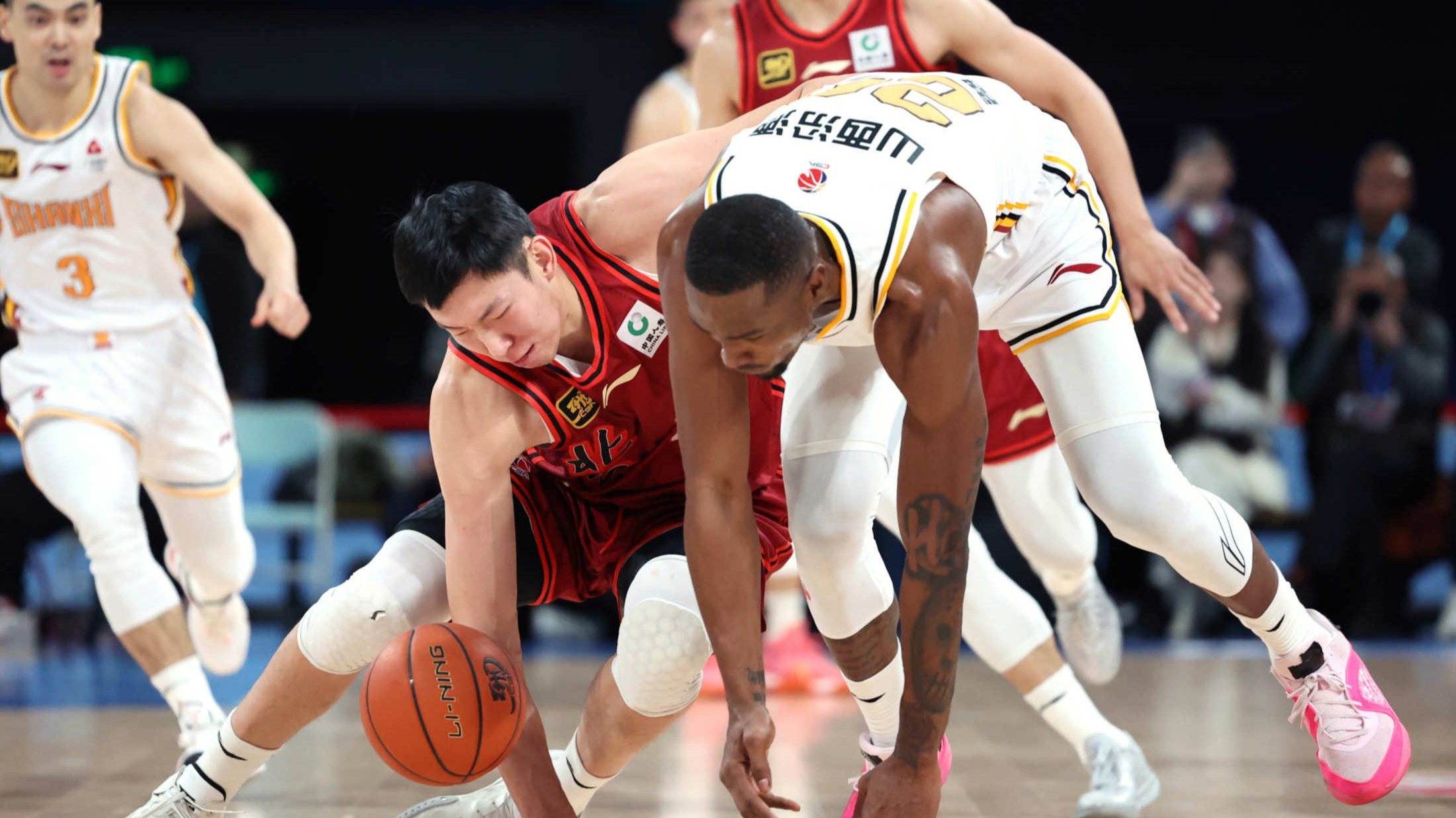 包含外援爆发，山西队取得五连胜的词条