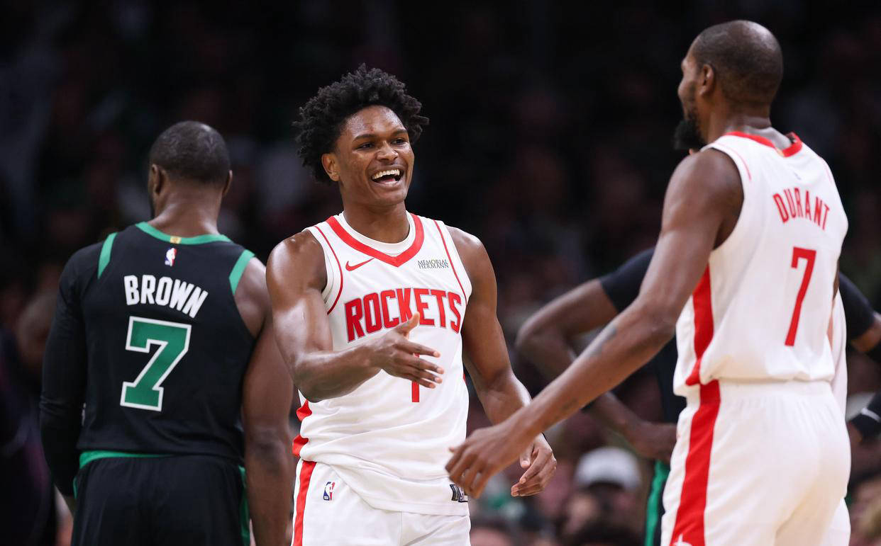 火箭惊险战胜猛龙，豪取三连胜