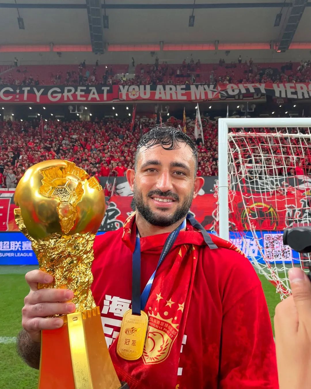 阿贾克斯取得重要胜利,领军荷甲赛场 阿贾克斯取得重要胜利,领军荷甲赛场