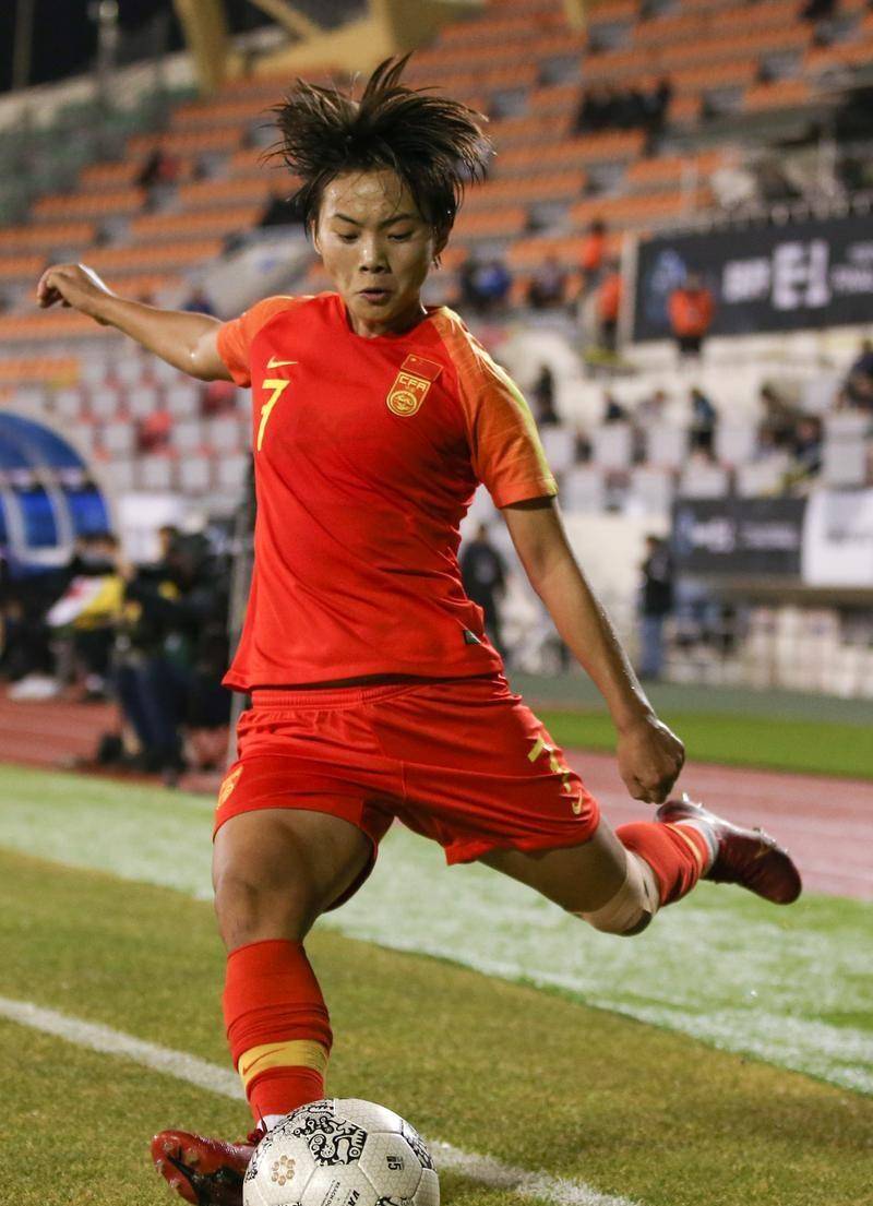 包含亚洲杯女足：中国队豪取四连胜的词条