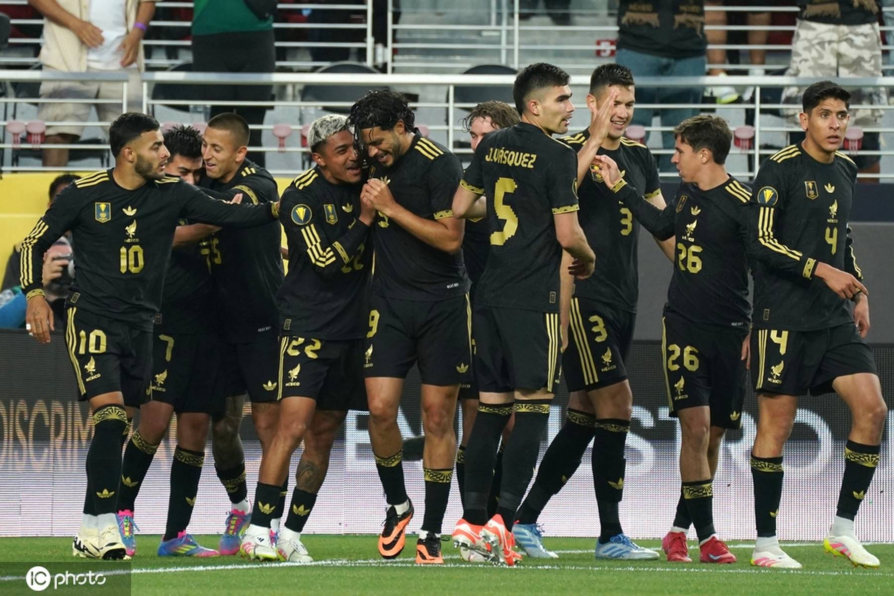 墨西哥队球员状态火热，晋级的简单介绍