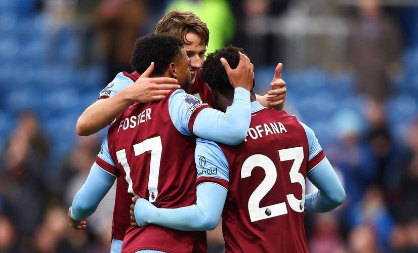 包含伯恩利主场失利，保级形势岌岌可危的词条